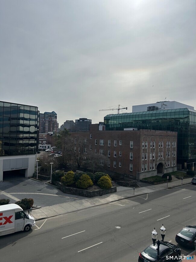 Building Photo - 700 Summer St