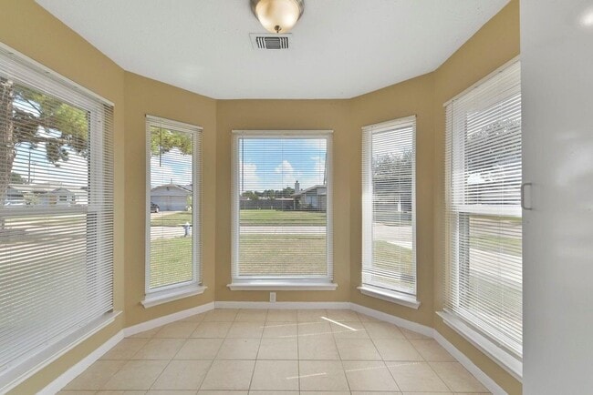 Building Photo - 11922 Westwold Dr