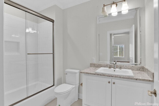 Building Photo - Luxury, Convenience & Fun All in One! Noth...