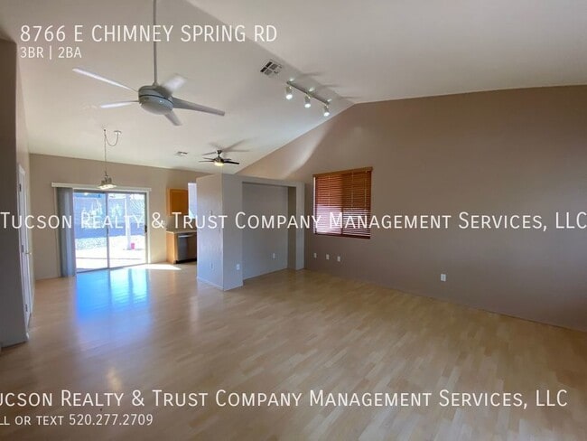 Building Photo - 8766 E Chimney Spring Dr