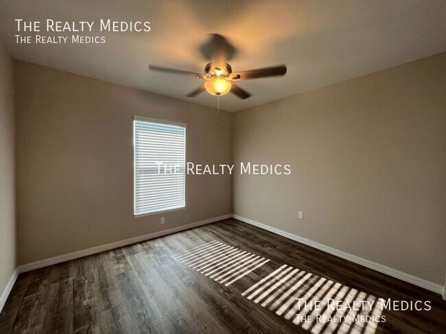 Building Photo - 14635 SW 25th Terrace