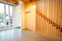 Building Photo - Modern Design Live/Work Townhouse in NW Portland!