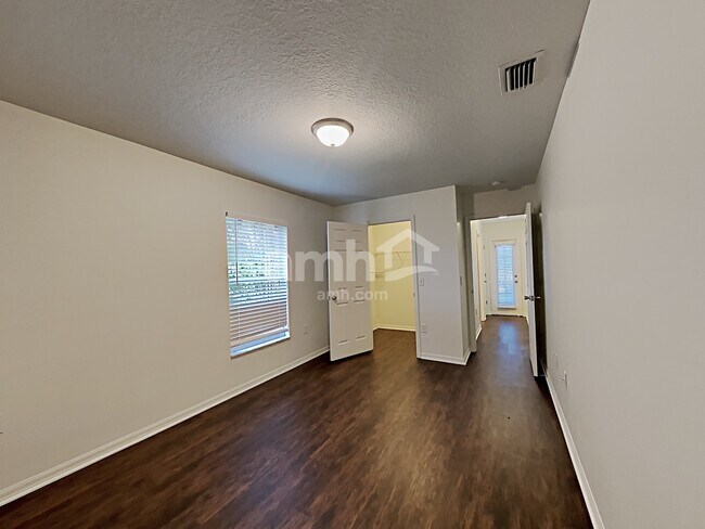 Building Photo - 2905 Empress Ct