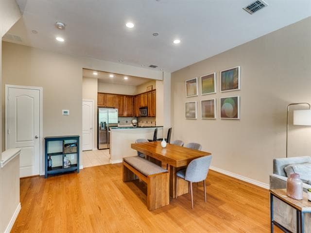 Building Photo - 15711 Spectrum Dr