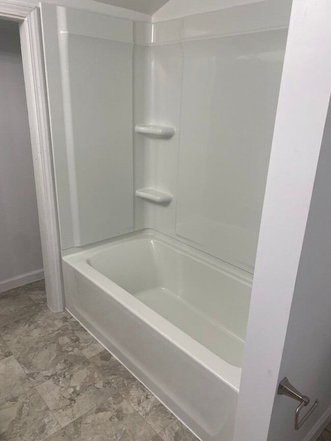 Building Photo - 625-627 S 10th Street