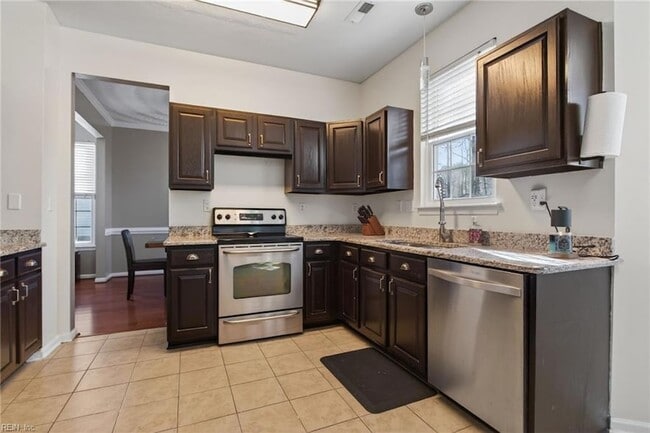 Building Photo - 307 Peachwood Ct