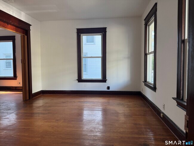 Building Photo - 251 Olivia St