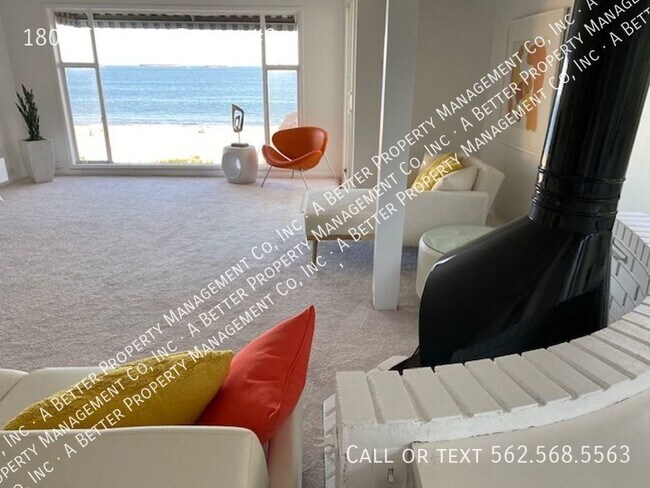 Building Photo - Historic FULLY FURNISHED Mid-Century Moder...