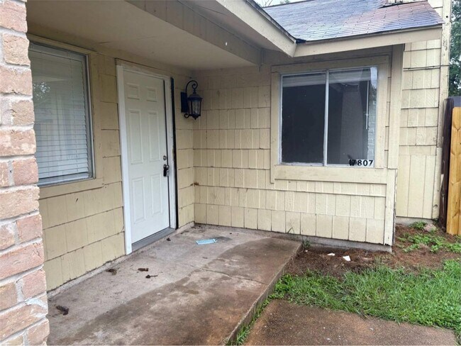 Building Photo - 17807 Northway Ct