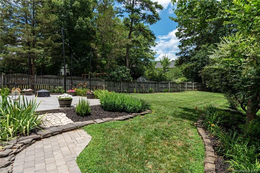 Building Photo - 10509 Old Bridge Ln