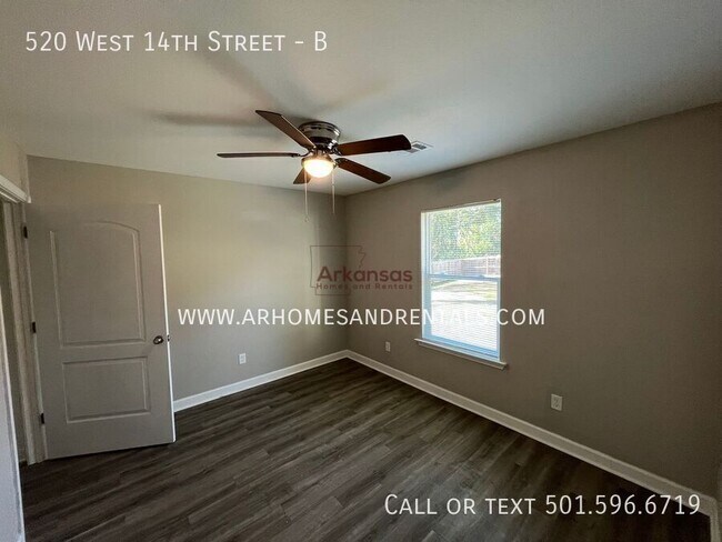 Building Photo - 520 W 14th St