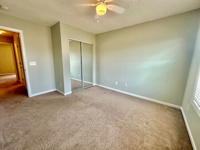 Building Photo - Fantastic Three Bedroom Updated Home in Bluffton!
