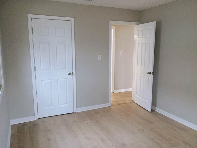 Building Photo - 2010 E Laurel St