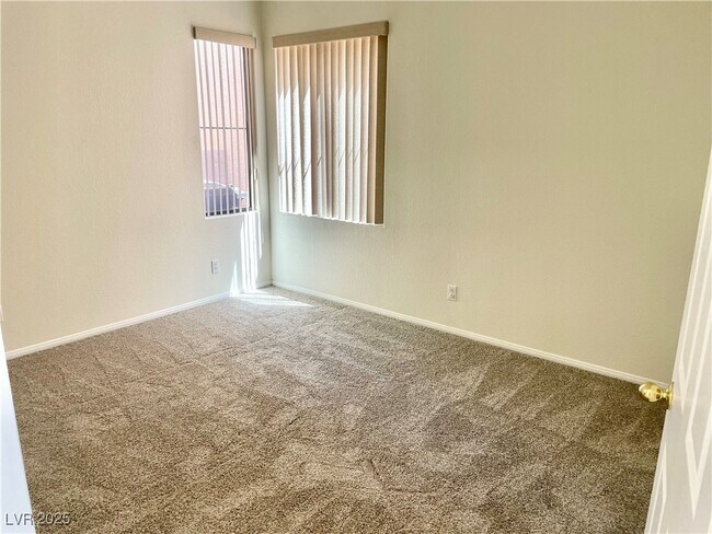 Building Photo - 8233 Strawberry Spring St