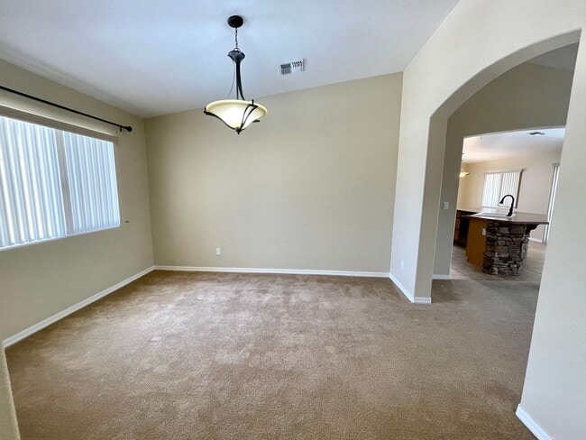 Building Photo - Beautiful 3 Bedroom Home in Cul de Sac!
