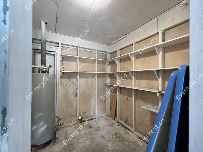 Building Photo - 5603 Bluebell Dr