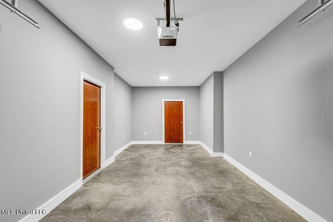 Building Photo - 112 E Orchard Loop