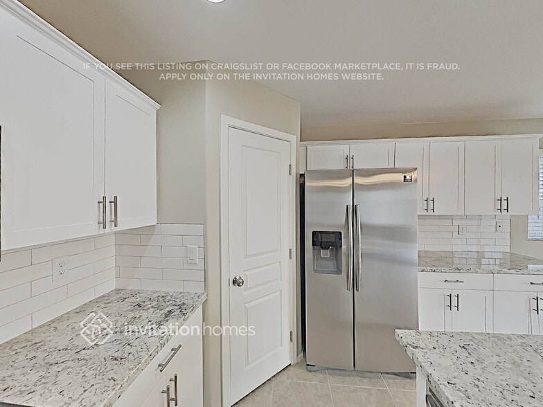 Building Photo - 2643 E Cowboy Cove Trail