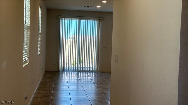 Building Photo - 8736 Victoria Pk St