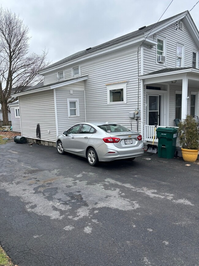 Building Photo - 94 W Cayuga St