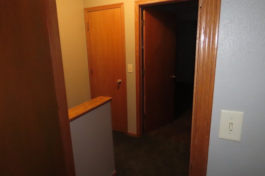 upstairs hallway - 2025 S Main St