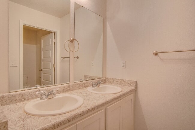 Building Photo - Season’s Savings! Spacious 5BR Near NAS – Military Half Deposit & $500 Off First Month!