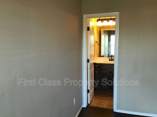 Building Photo - 19816 Serenade Way