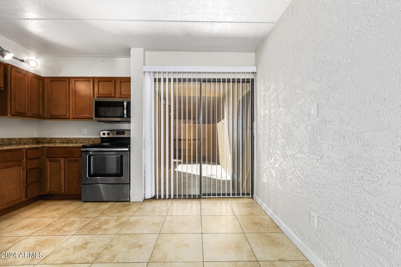 Building Photo - 7110 E Continental Dr