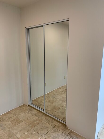 Text me for more pictures! - 8979 Shoreham Dr