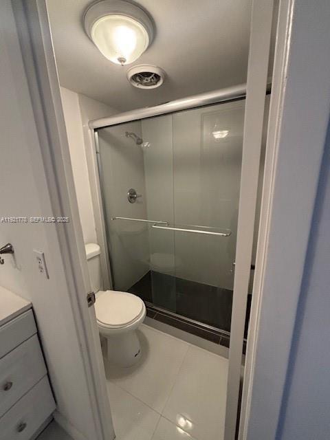 Building Photo - 401 Golden Isles Dr