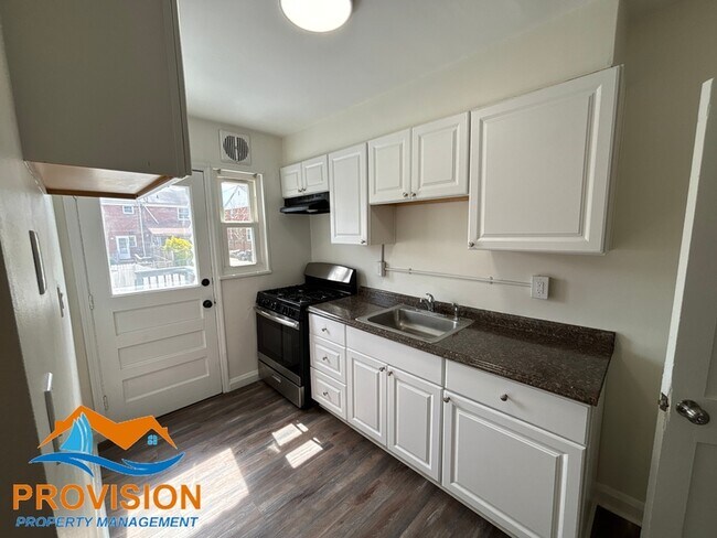 Building Photo - 1925 Jasmine Rd