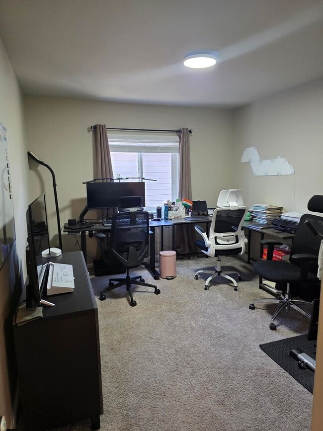 Building Photo - Gig Harbor McCormick Creek Phase 2 - 4 bedroom 3 bathroom 2831 sq ft well maintained home! Avail ...