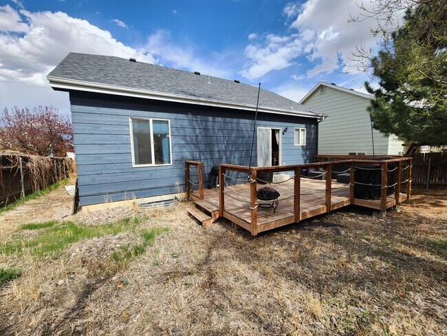 Building Photo - Amazing Two-Story Stetson Hills Home