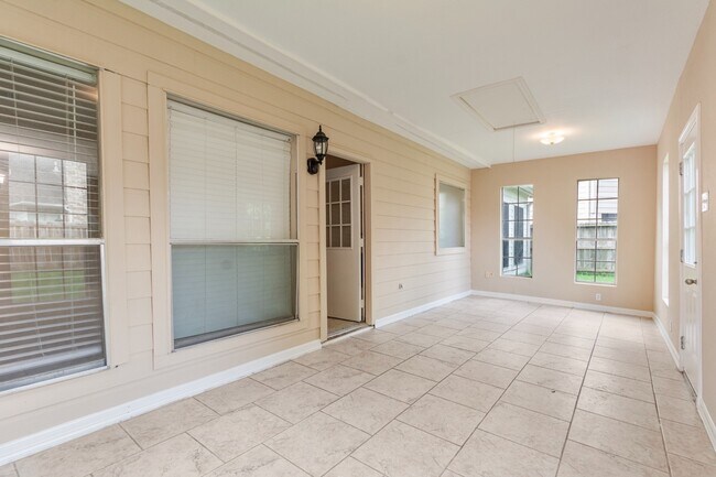 Building Photo - 9107 Baber Dr