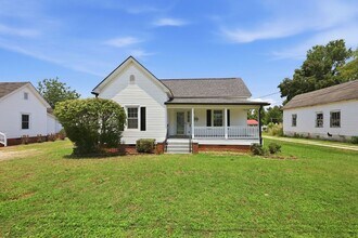 Building Photo - Renovated 2 Bed 1 Bath Home in Erwin