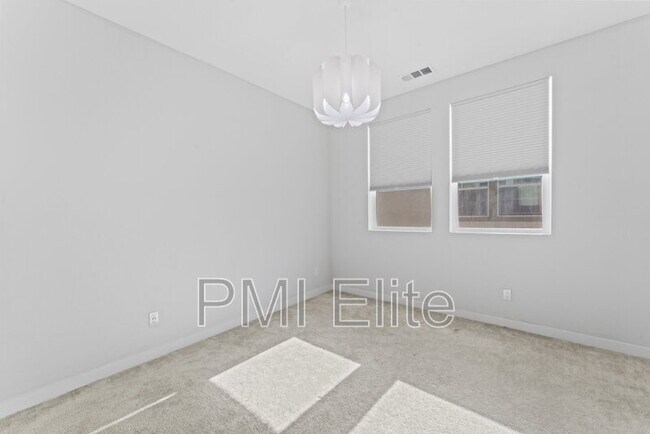 Building Photo - 26912 W Winding Trail Ct