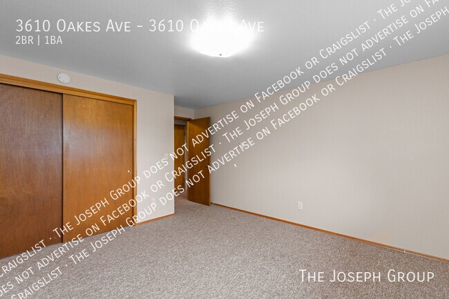Building Photo - 3610 Oakes Ave