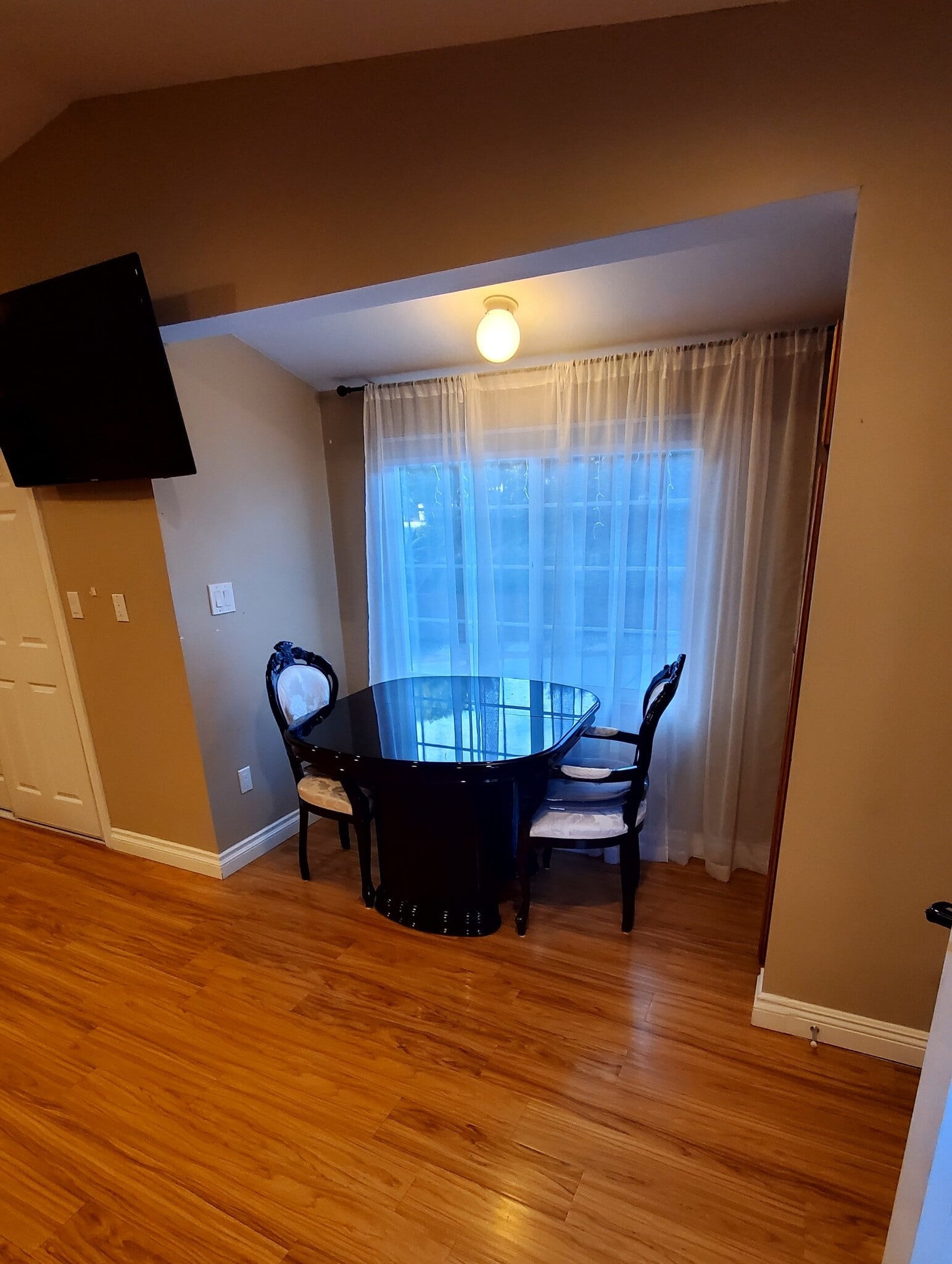 Building Photo - 16925 Knollwood Dr