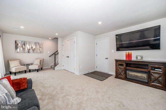 Building Photo - 324 Pemberton Park Ln