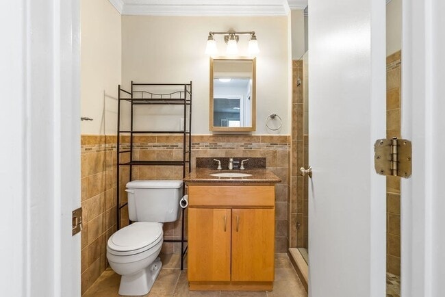 Building Photo - 15 Bower Rd