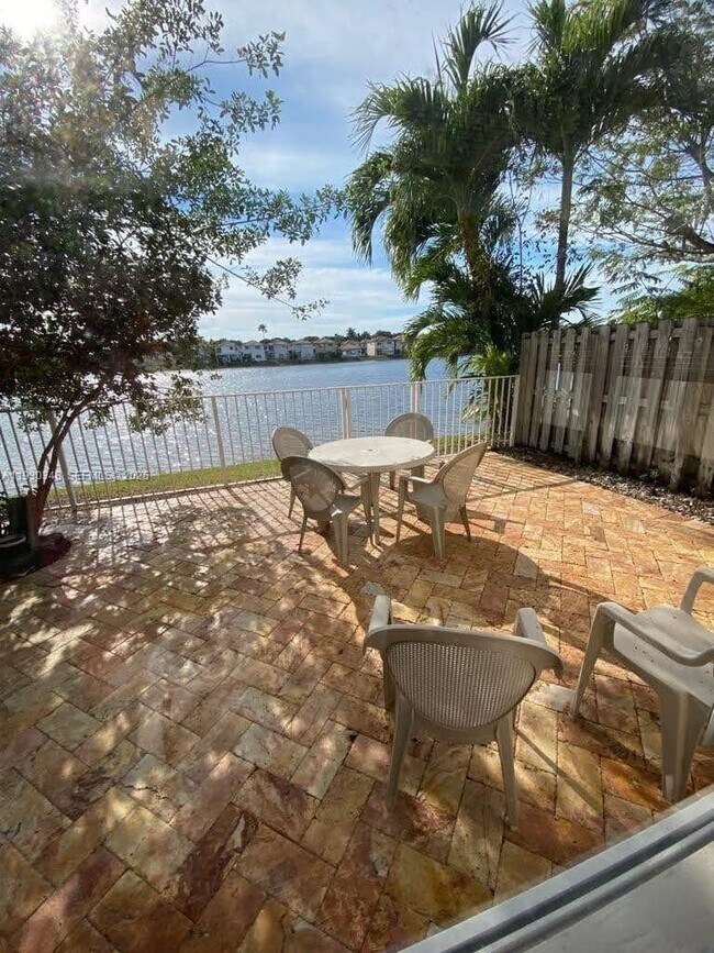 Building Photo - 6834 NW 107th Pl