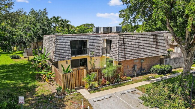 Building Photo - 267 Arabian Rd