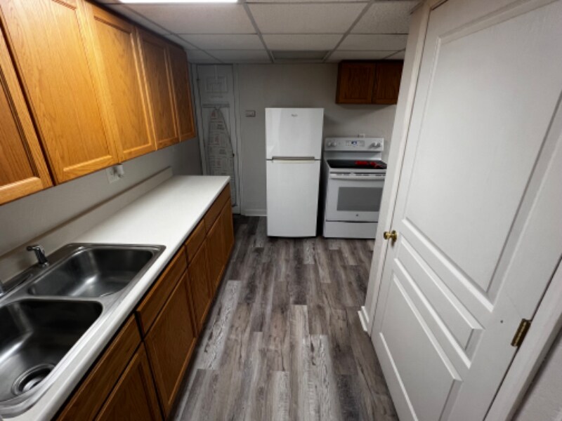 Building Photo - 417 S Fairmount St