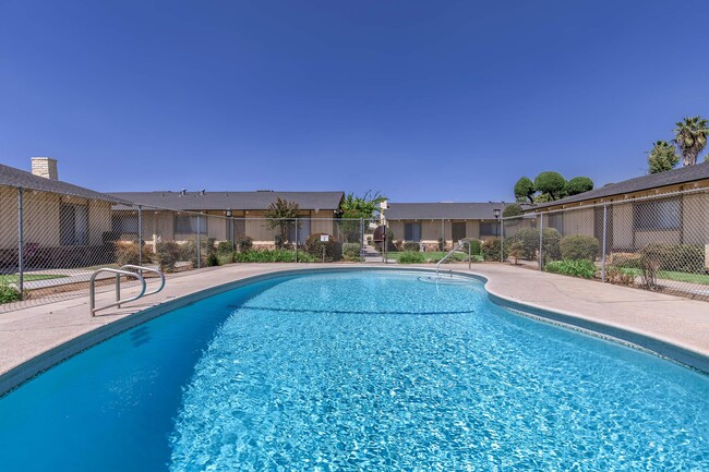 Building Photo - Casa De Dallas Apartments