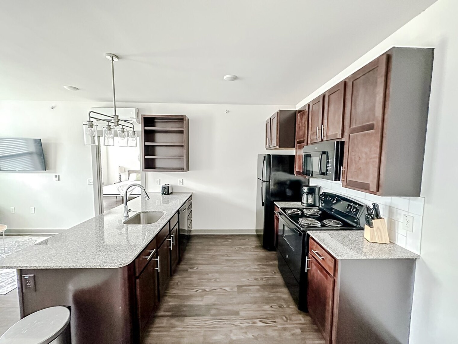 Building Photo - 111 E 4th St