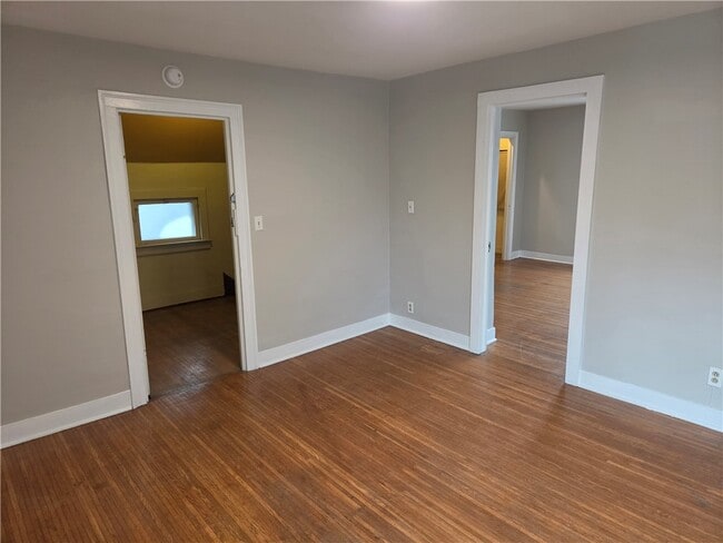 Building Photo - 21 Gardiner Park