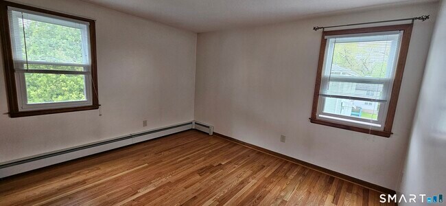 Building Photo - 14 Cadwell Ct