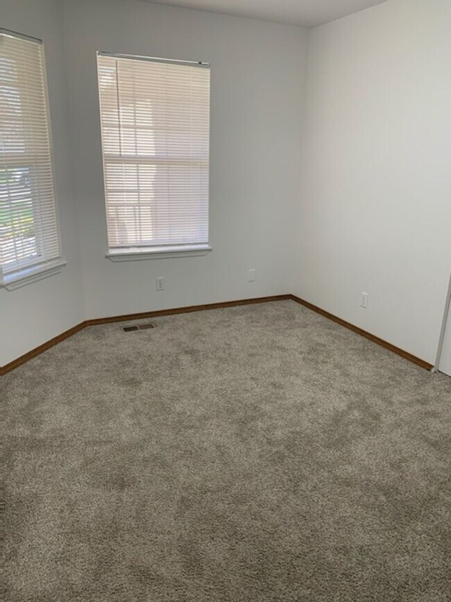 Building Photo - Beautiful home in Coeur D Alene place