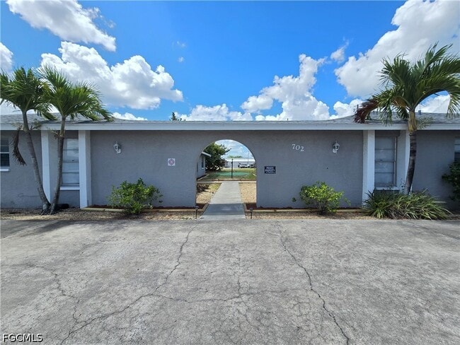 Building Photo - 702 SE 47th St