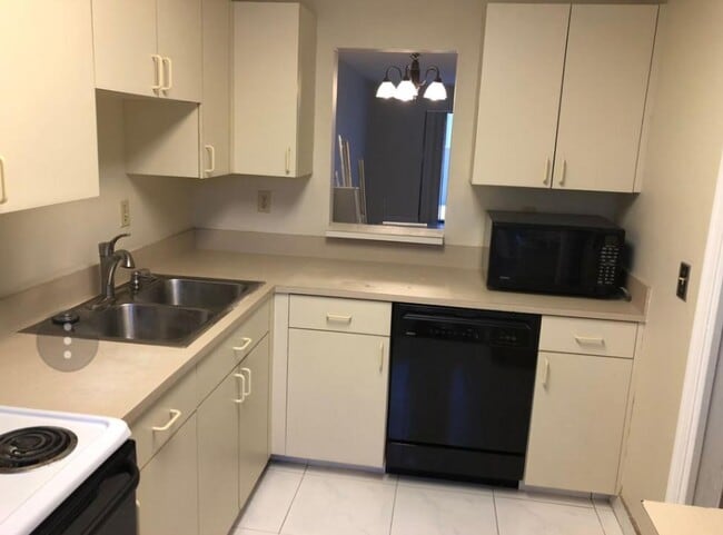 Building Photo - 139 Sparrow Dr